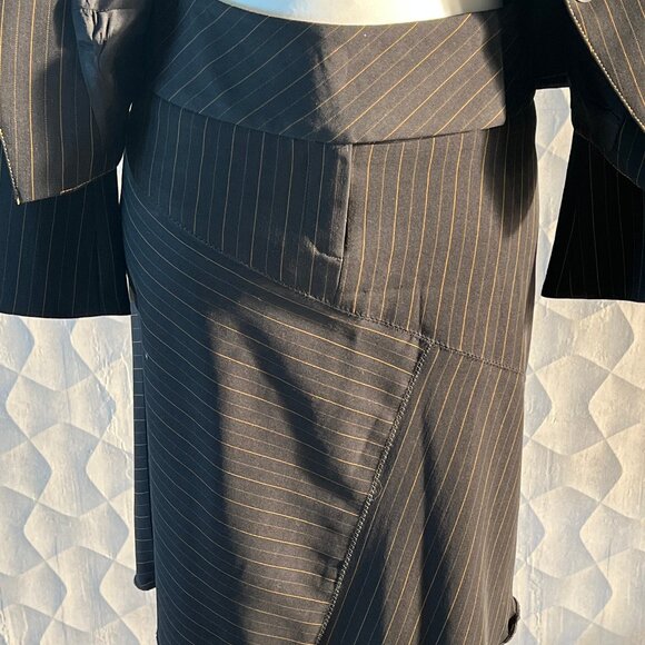 BEBE Vintage Pinstripe Suit - Size 2 - Picture 5 of 8